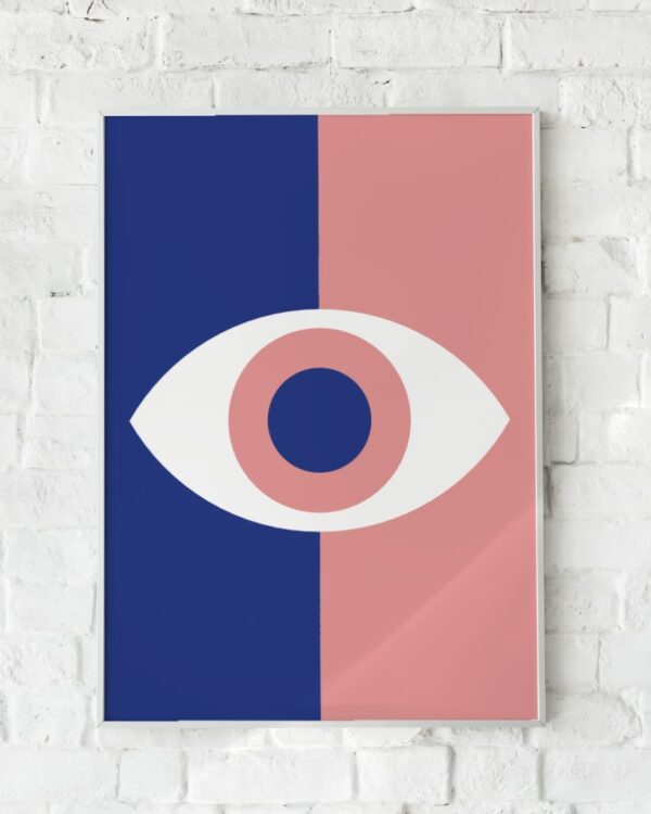 Plakat med stiliseret øje i marineblå og rosa nuancer.