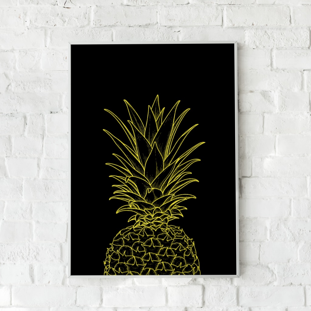 Neon-inspireret plakat med en stiliseret ananas i gule linjer på en sort baggrund. Perfekt til en tropisk og moderne indretning.