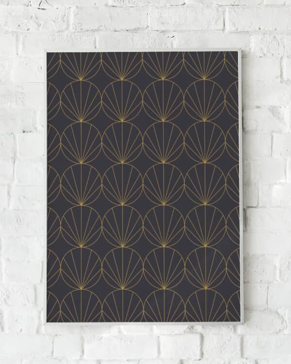 Geometrisk plakat med gyldne linjer på mørkegrå baggrund – "Art Deco". En luksuriøs og tidløs vægdekoration.