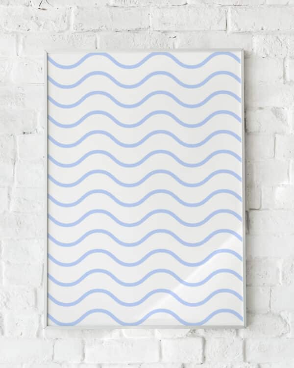 Minimalistisk plakat med bølgende linjer i lyseblå – "Blue Waves".