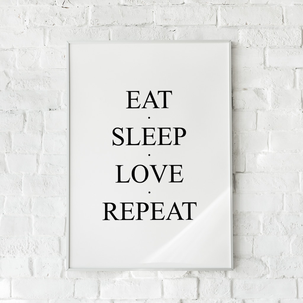 Minimalistisk tekstplakat i sort-hvid med et simpelt og stilrent design. En moderne vægdekoration med en humoristisk livsfilosofi.