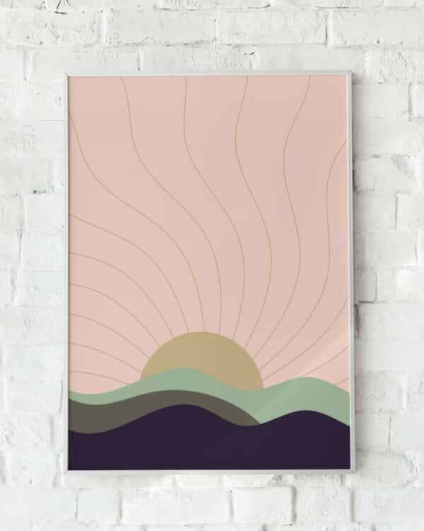 Minimalistisk plakat med en stiliseret solopgang over abstrakte bakker i jordnære farver. En moderne vægdekoration med en rolig og harmonisk æstetik.