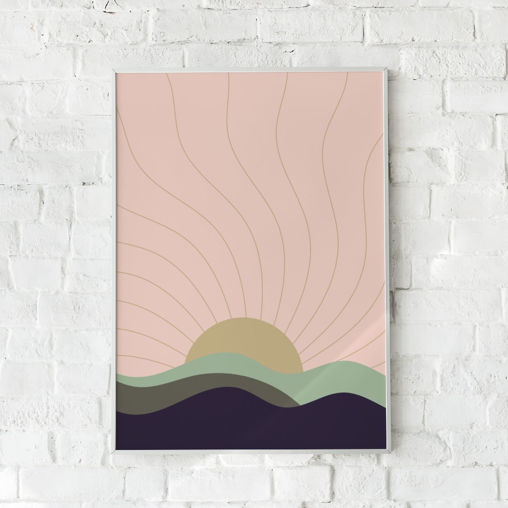 Minimalistisk plakat med en stiliseret solopgang over abstrakte bakker i jordnære farver. En moderne vægdekoration med en rolig og harmonisk æstetik.
