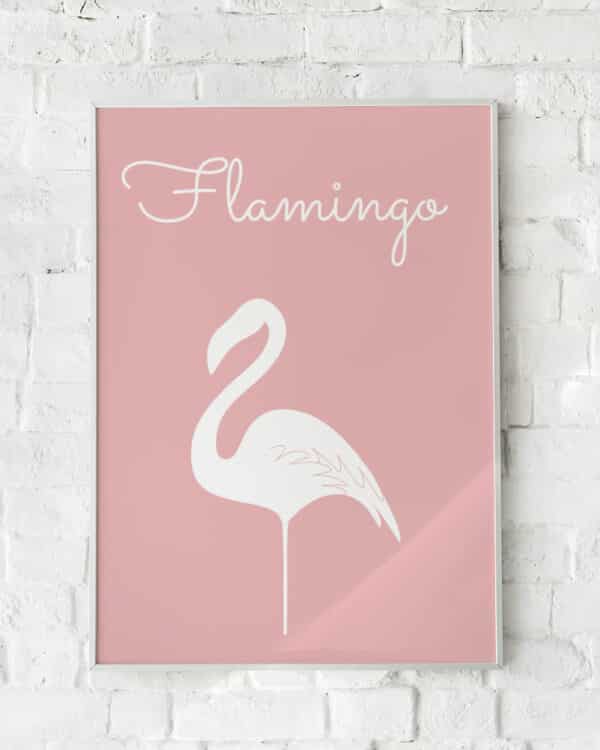 Minimalistisk plakat med en hvid flamingo på en sart lyserød baggrund. Perfekt til moderne og skandinavisk indretning.