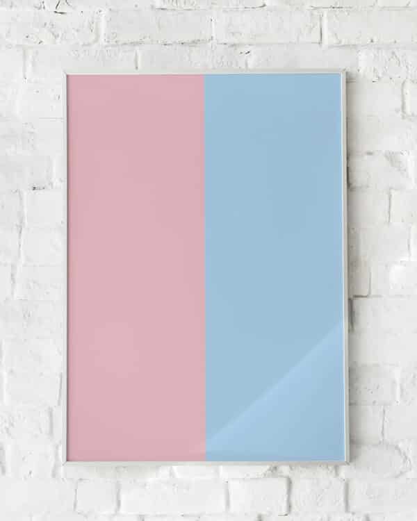 Farverig plakat opdelt i lyserød og lyseblå i et minimalistisk design.
