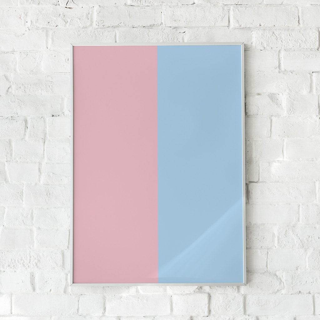 Farverig plakat opdelt i lyserød og lyseblå i et minimalistisk design.