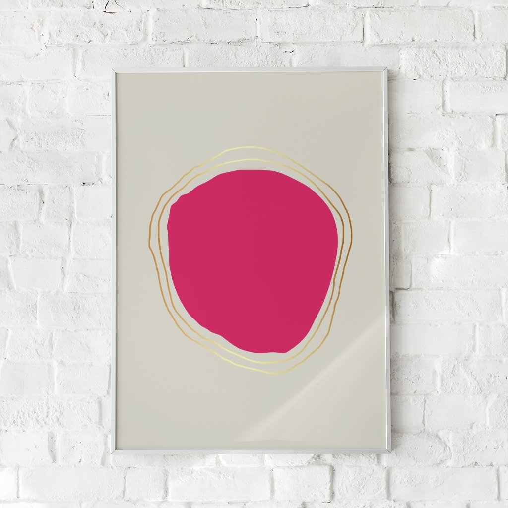 Abstrakt plakat med en pink organisk form omgivet af gyldne linjer.