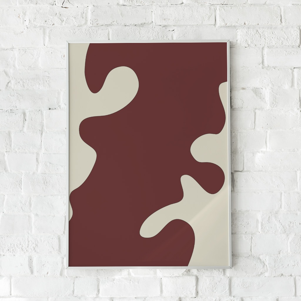Abstrakt plakat med organiske former i bordeaux og beige.