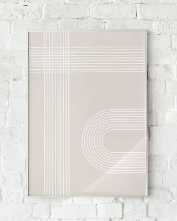 Minimalistisk plakat med en geometrisk regnbue i dæmpede farver.