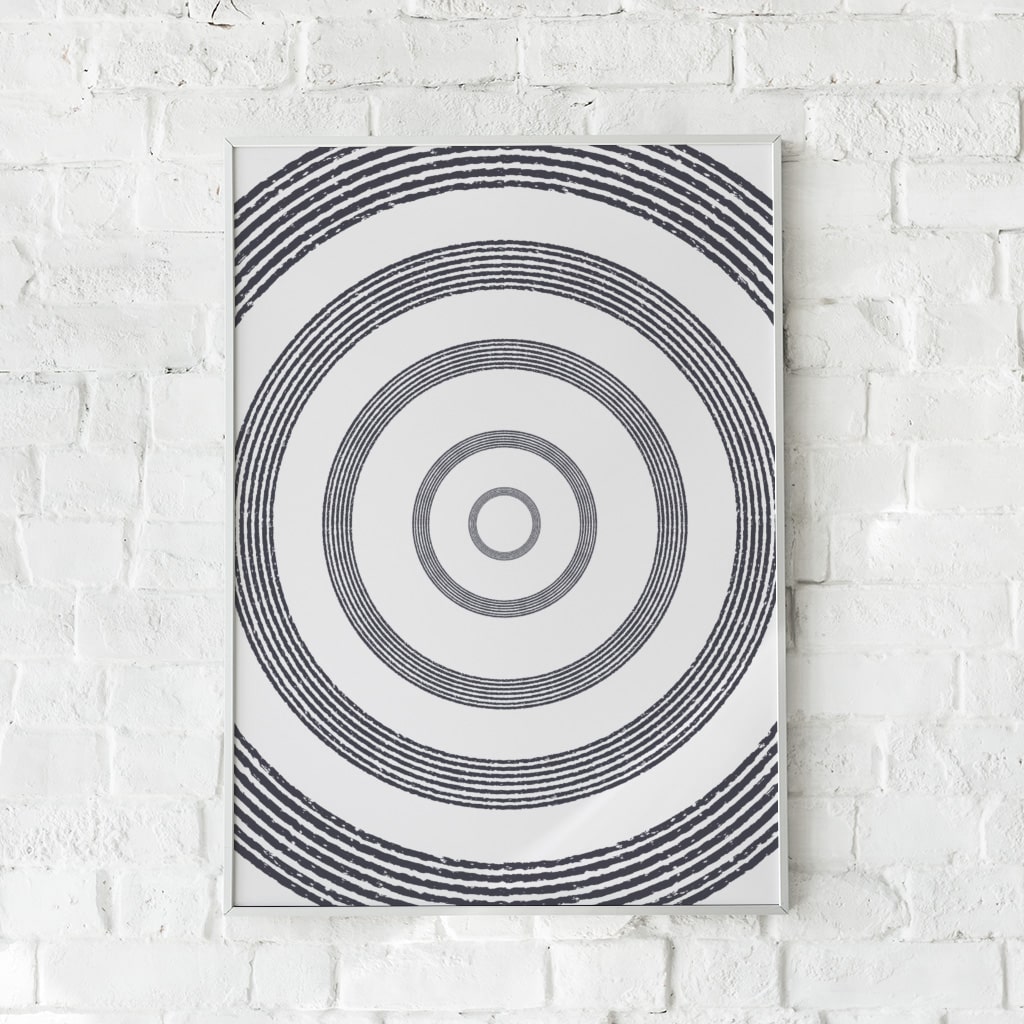 Grafisk sort-hvid plakat med koncentriske cirkler.
