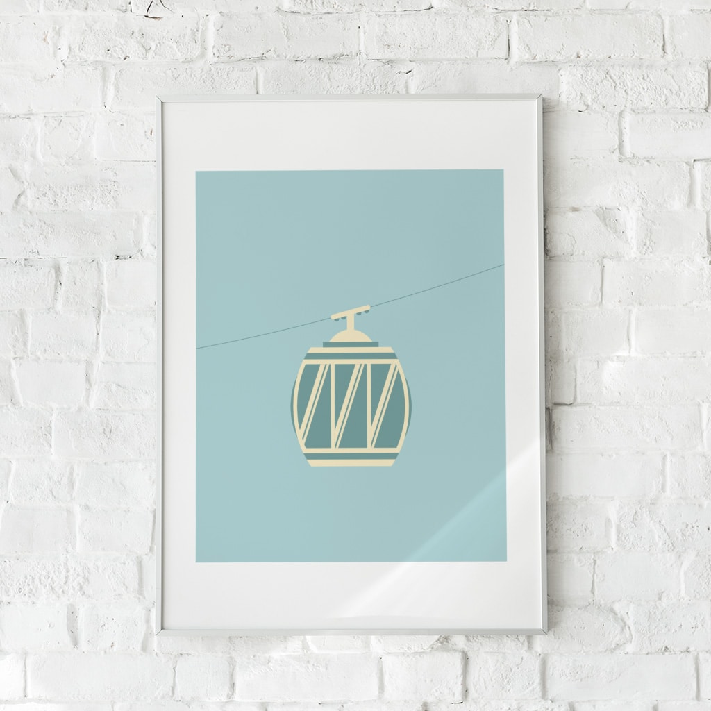 Minimalistisk plakat med en stiliseret kabelbanevogn på en blå baggrund.