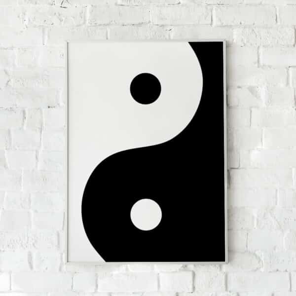 Yin og yang-inspireret plakat i sort-hvid design. Perfekt til at skabe balance og harmoni i hjemmet.