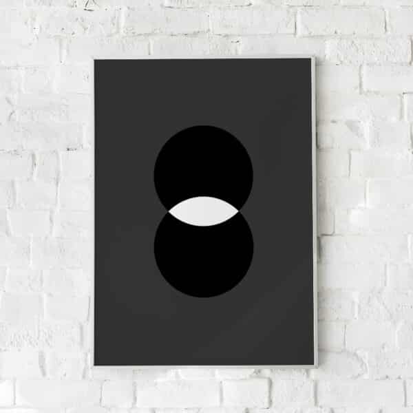 Minimalistisk plakat med sorte cirkler og en hvid kontrast. Et tidløst design