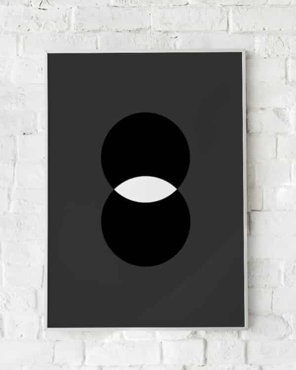 Minimalistisk plakat med sorte cirkler og en hvid kontrast. Et tidløst design