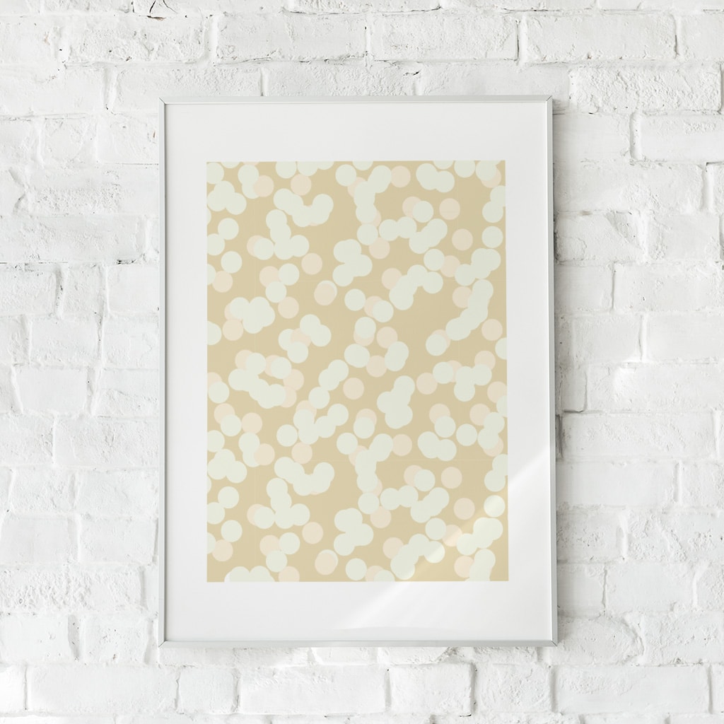 Minimalistisk plakat med bløde prikker i beige og hvid.